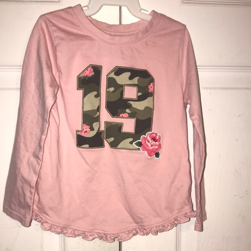 Girl’s NWOT Garanimals Camo Floral Top